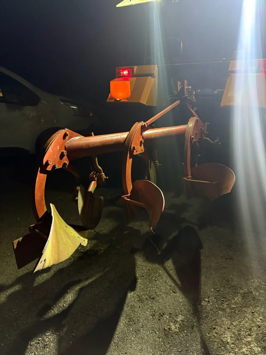 3 furrow plough - Image 3