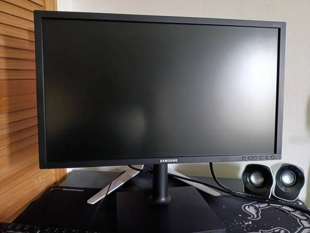 Monitor Samsung 24" S24E450B - Image 4