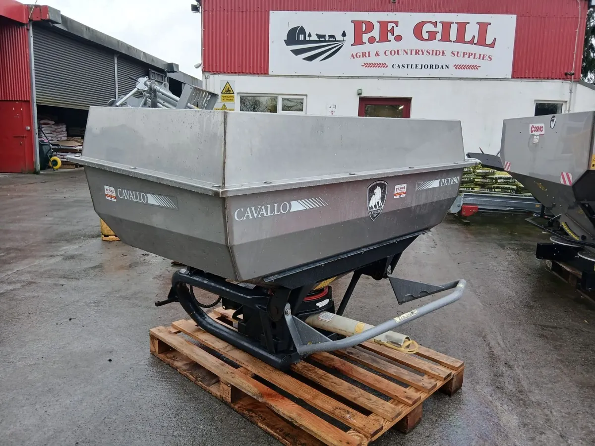 SH CAVALLO PXT1290 SPOUT FERT SPREADER - Image 1