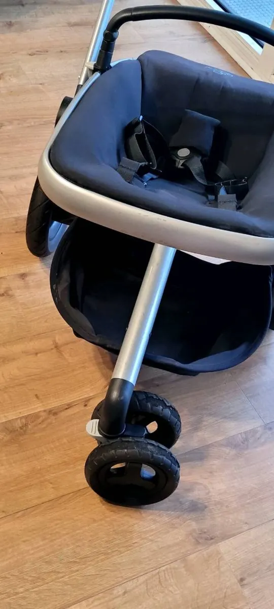 Stroller and car seat - Image 4