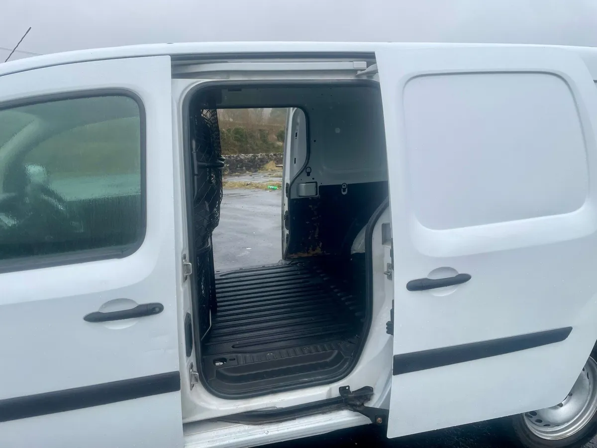 2019 REN KANGOO Maxi DSL .LOW KMS Timing belt done - Image 2