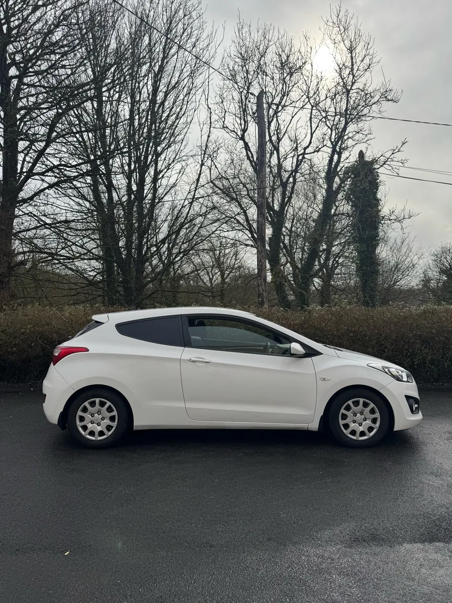 2013 Hyundai i30 Van 1.4 Diesel - Image 2