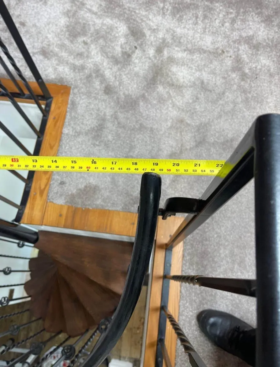 Spiral stairs - Image 2