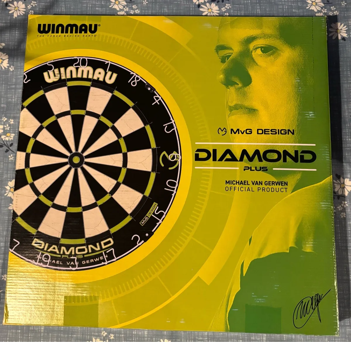 Winmau Diamond Dartboard - Image 1