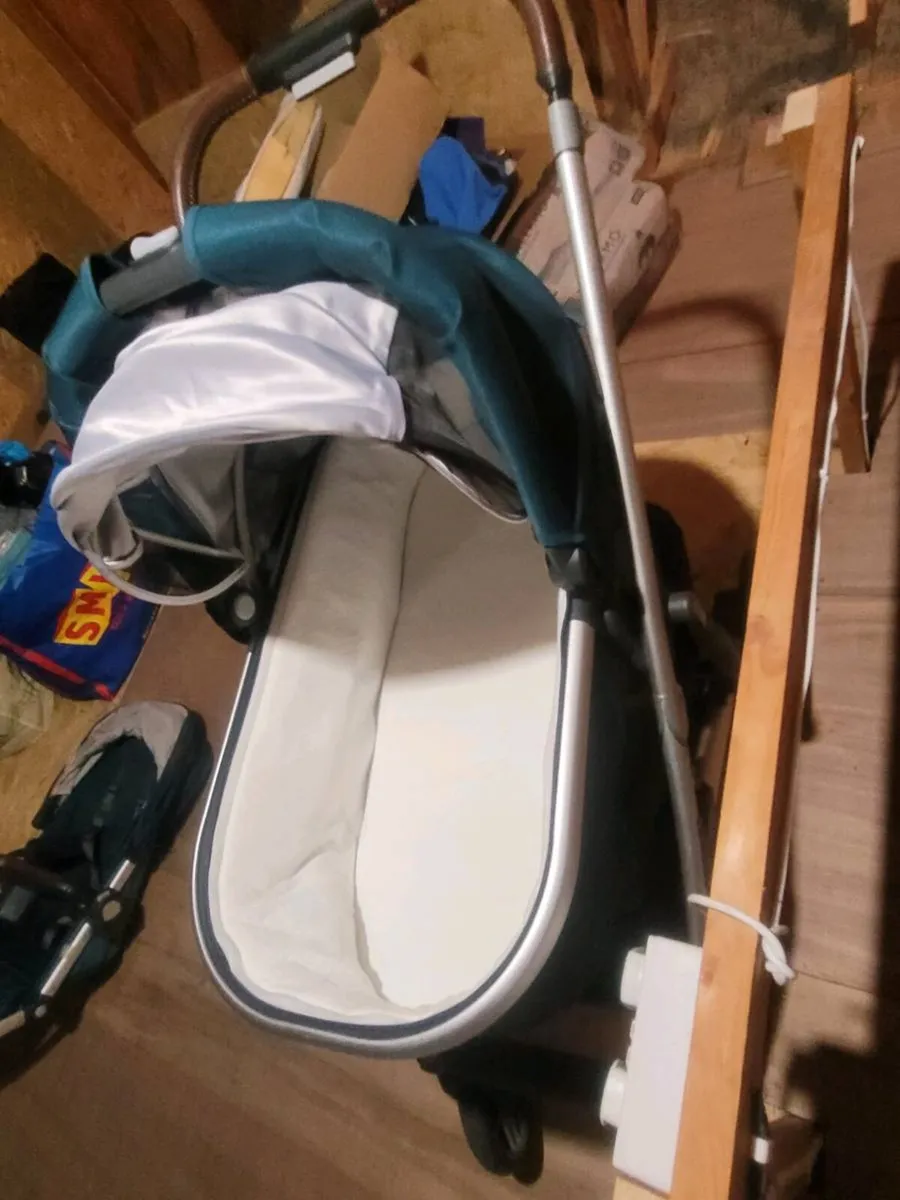 UPPABABY cruz buggy with car seat entire set - Image 3