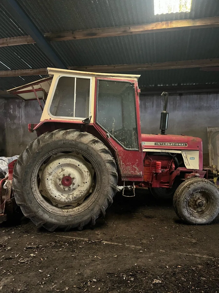 International tractor - Image 2