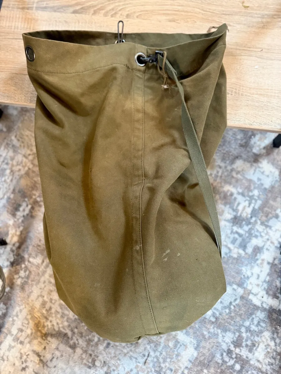 Dutch Army small duffel bag with x3 differnt Camou - Image 2