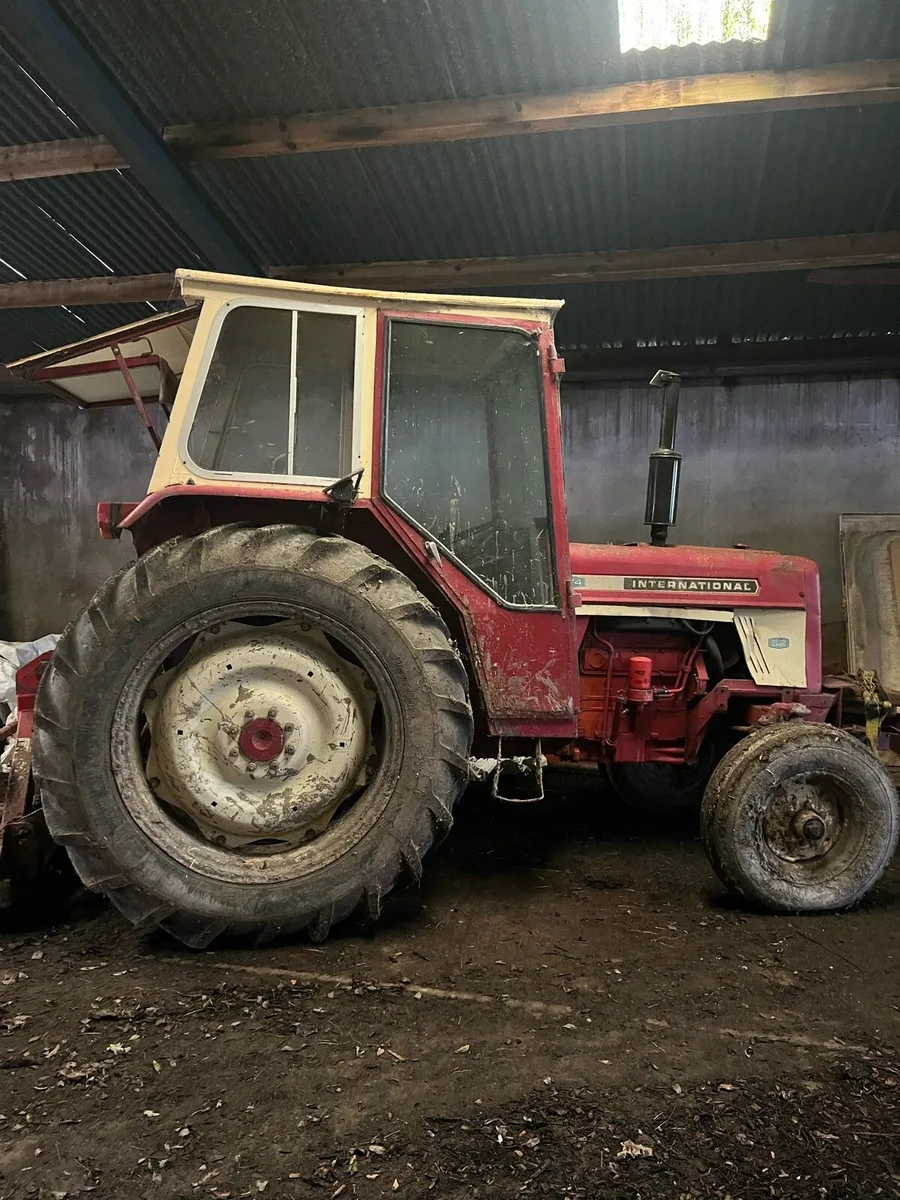 International tractor - Image 3