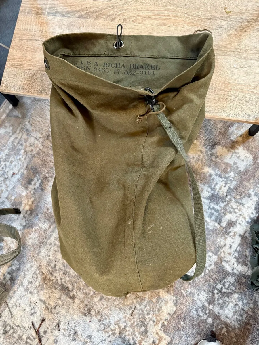 Dutch Army small duffel bag with x3 differnt Camou - Image 3