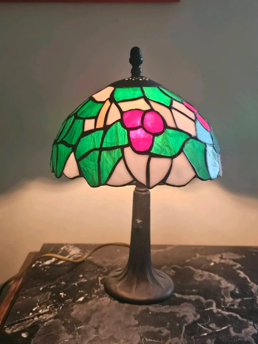 Tiffany style table lamp