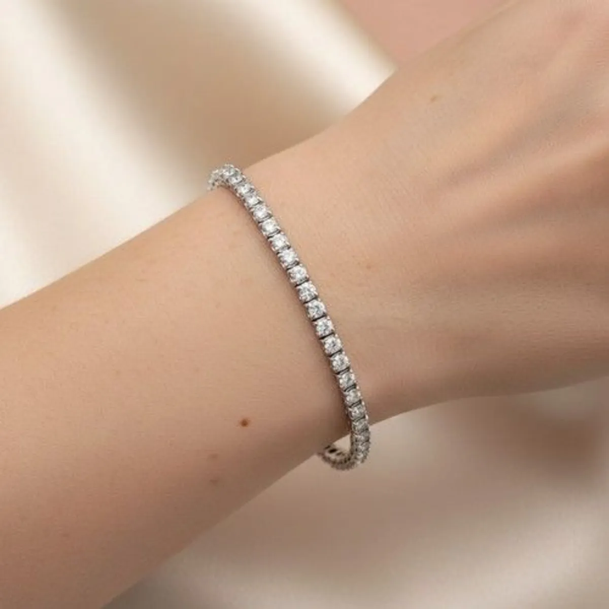 Star Lot-Jewelery-Irish-Art-Furniture-Silver - Image 2