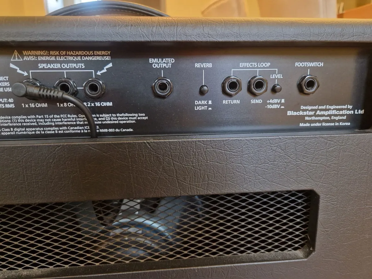 Guitar amplifier - Image 4