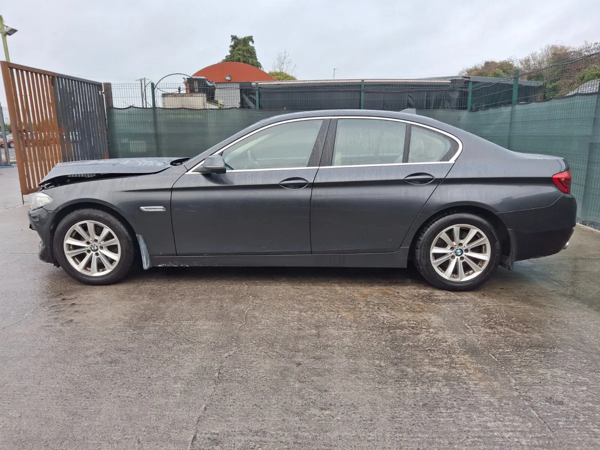2015 BMW 520D Automatic - Image 4