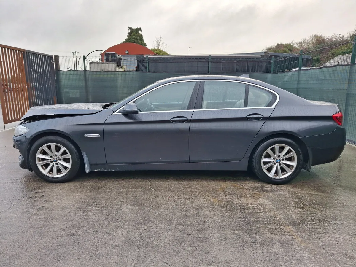 2015 BMW 520D Automatic - Image 3