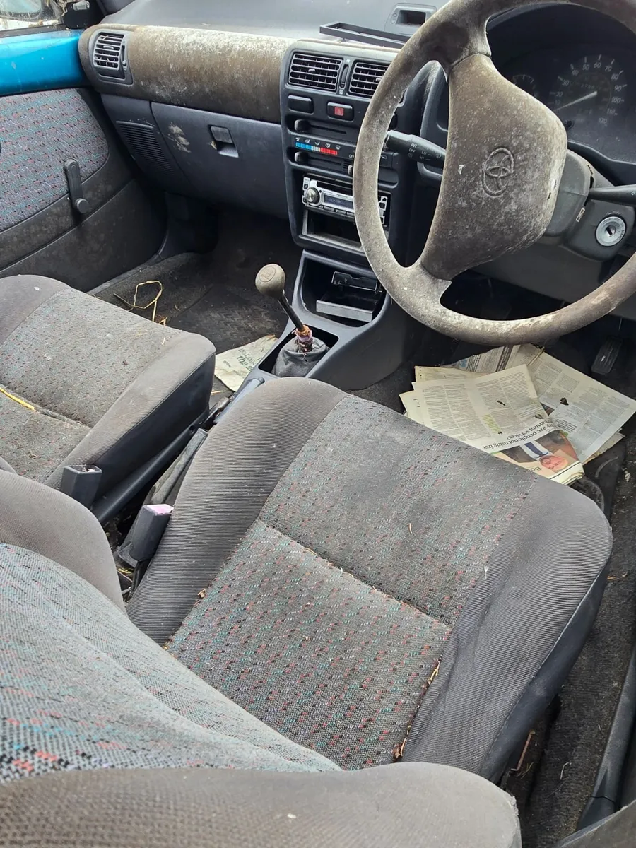 Toyota starlet for parts - Image 2