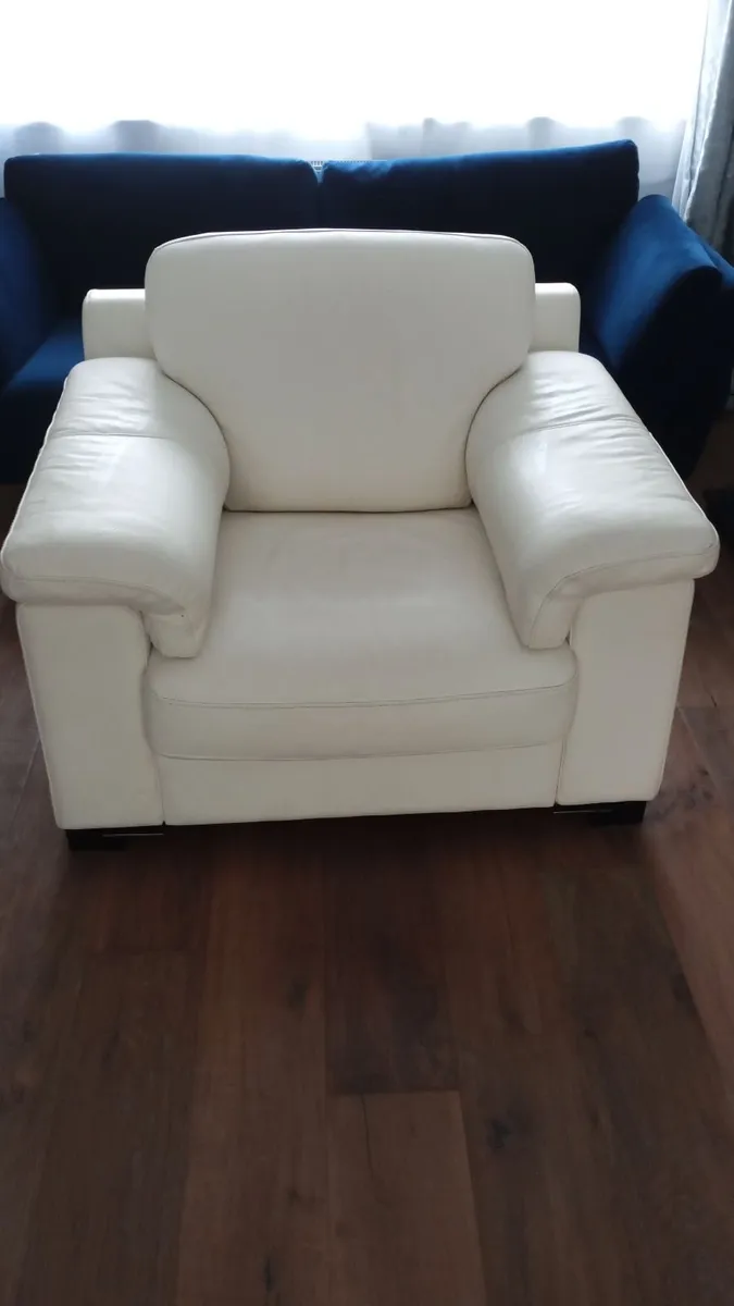 Leather chair - Image 2