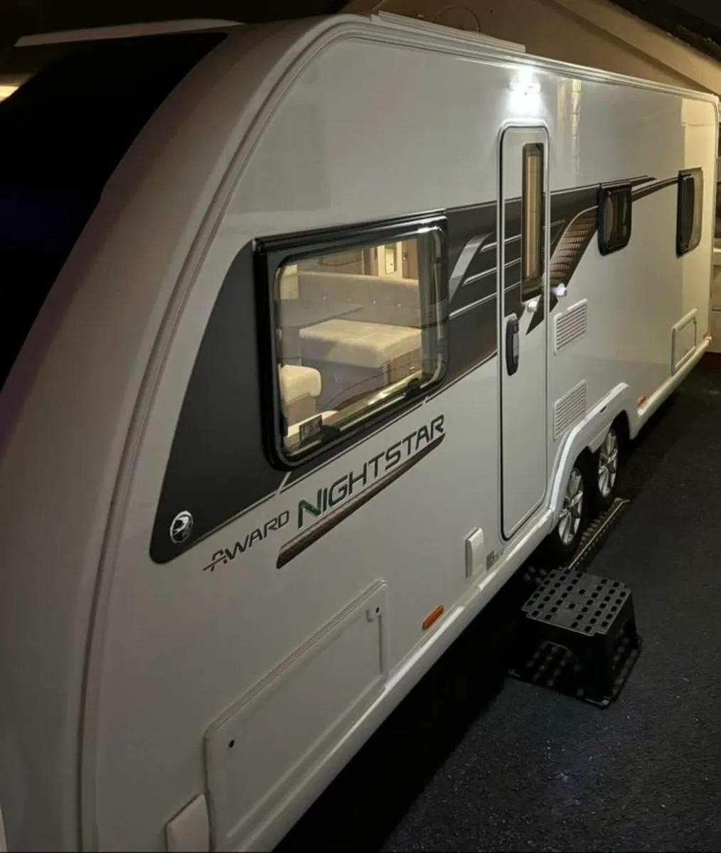 2023 Swift Award nightstar - Image 1