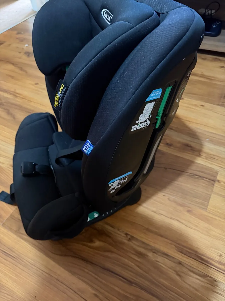 Car Seat - Image 1