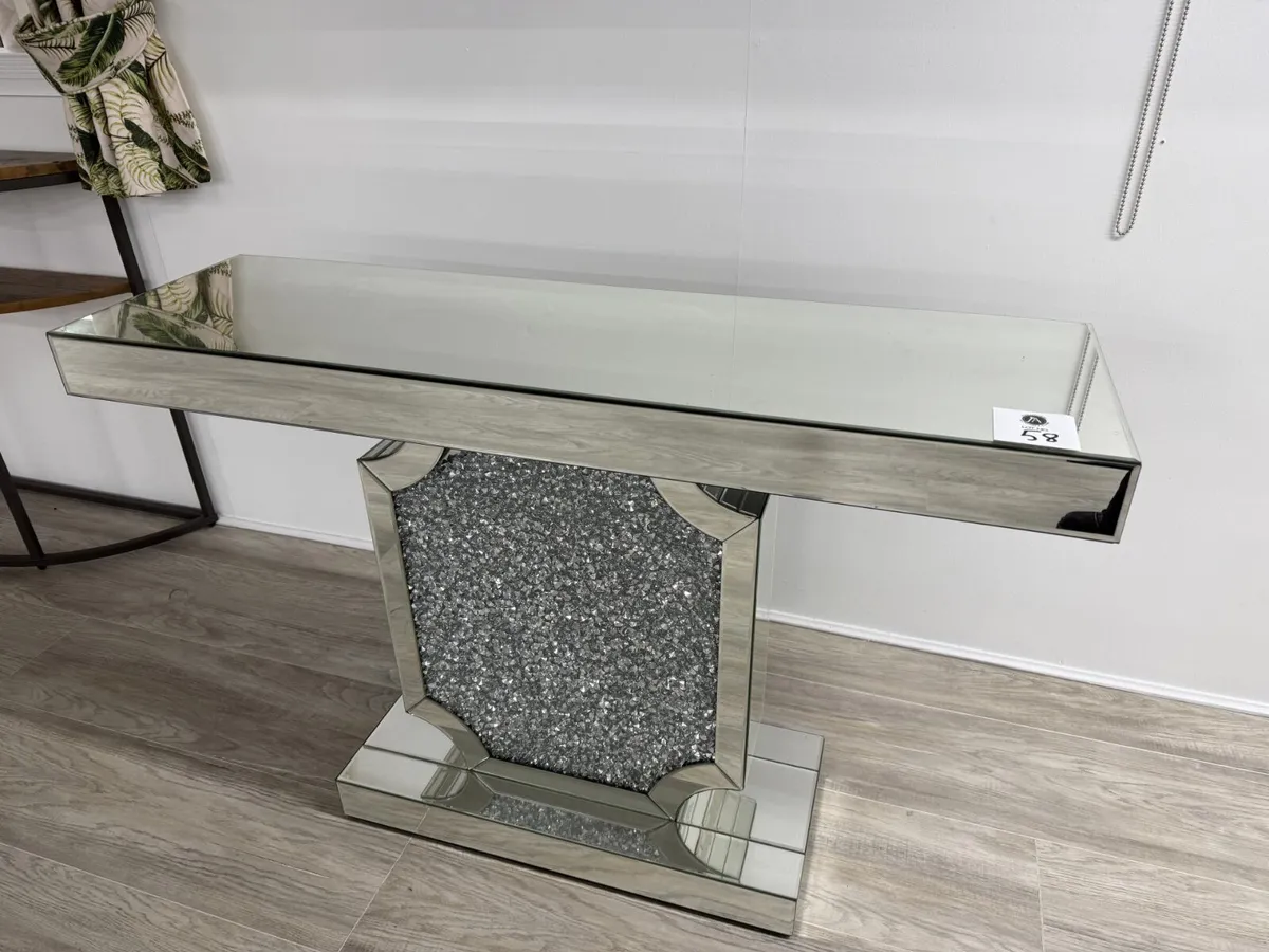 Mirrored Console Table **Online Auction** - Image 1