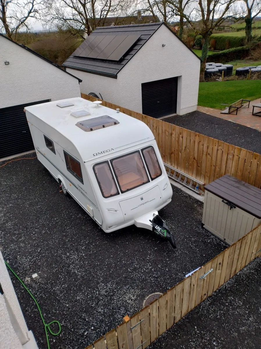 Compass Omega 482 touring caravan - Image 1