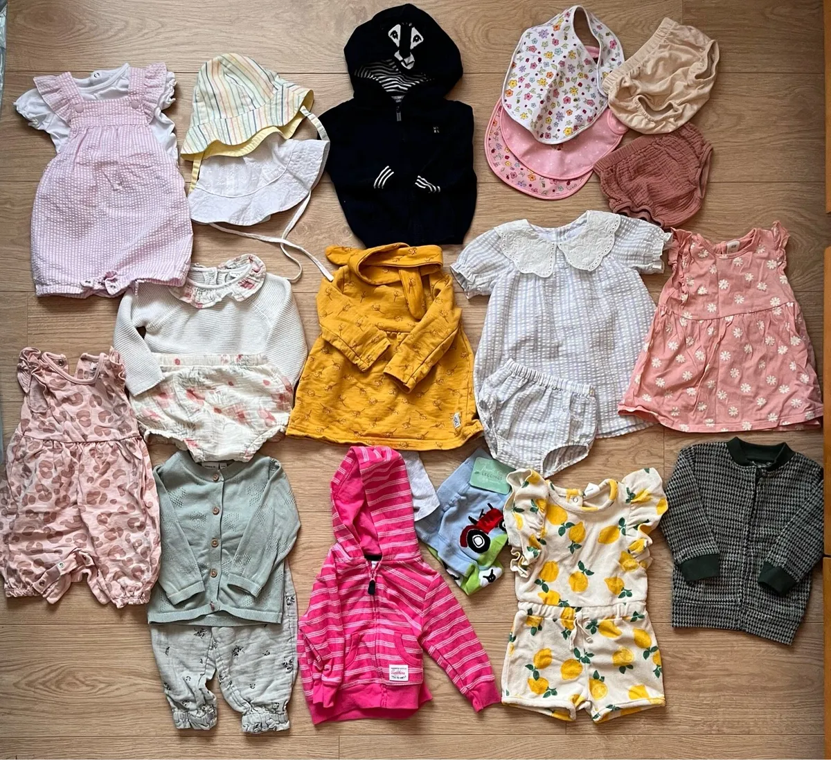 Baby girl spring clothes bundle size 3 - 6 months - Image 1