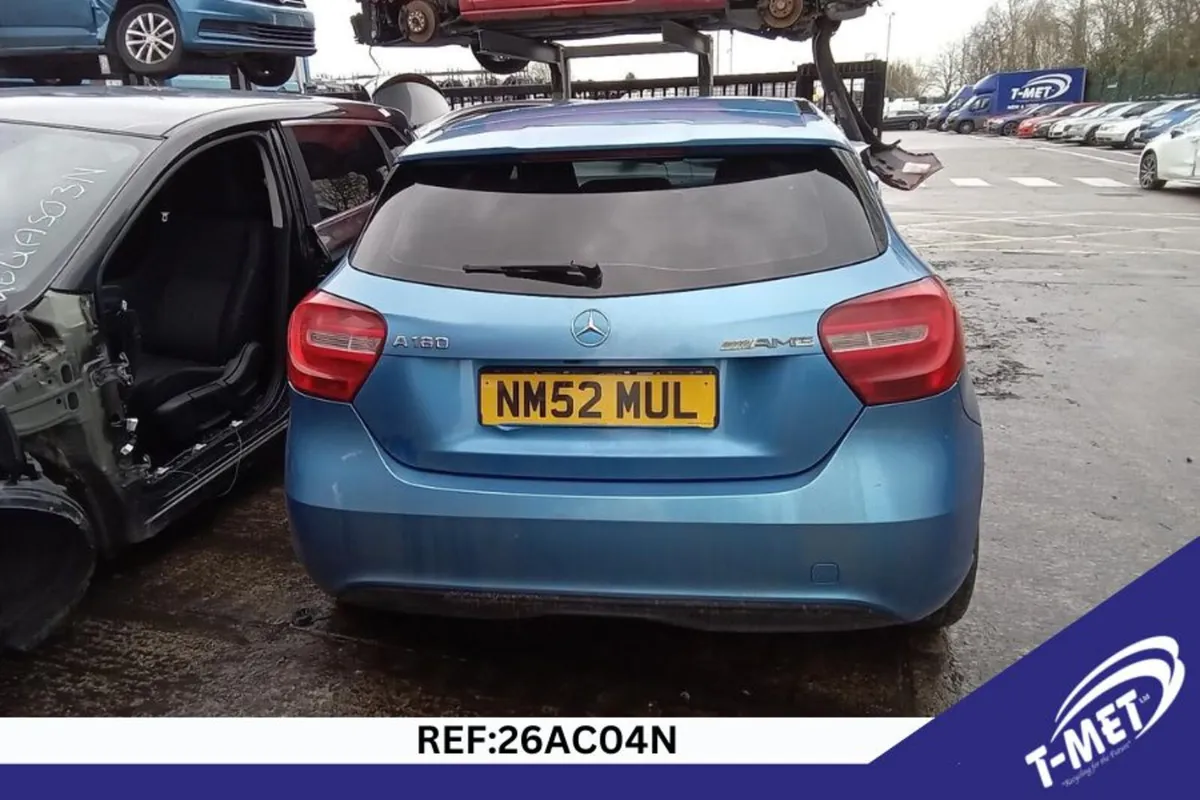 2013 MERCEDES A-CLASS BREAKING FOR PARTS - Image 2