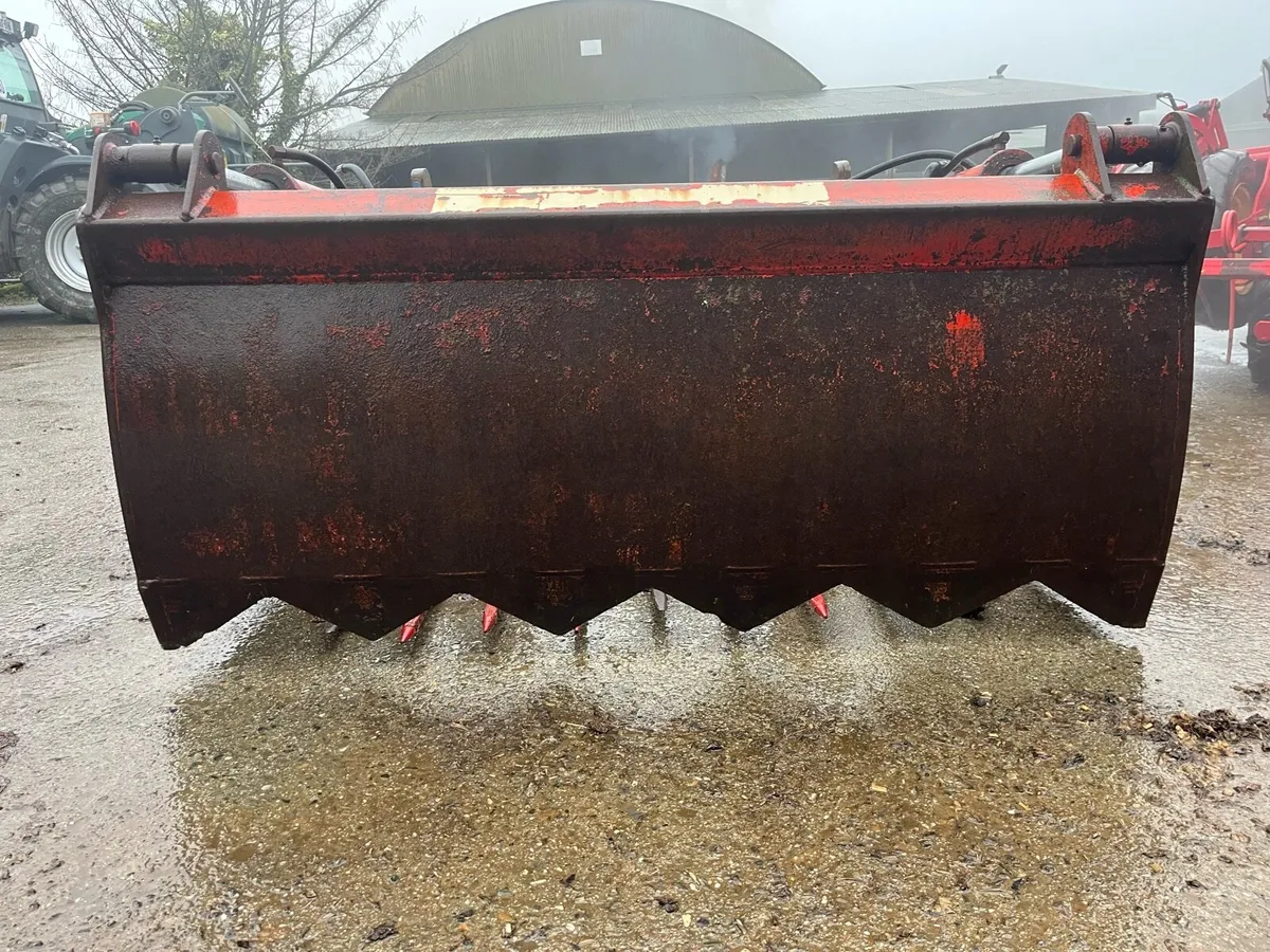 Mchale Shear Grab - Image 2