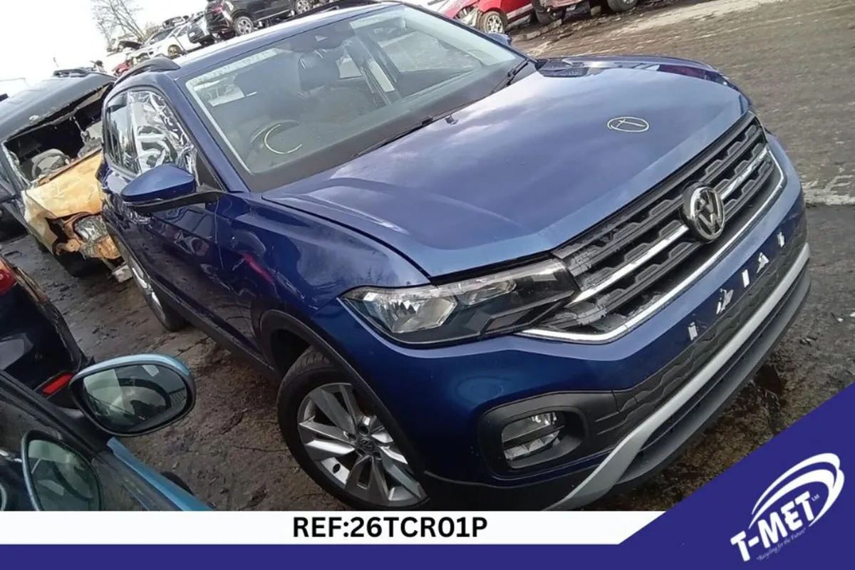 2020 VOLKSWAGEN T-CROSS BREAKING FOR PARTS - Image 1