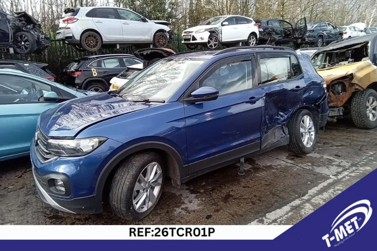 2020 VOLKSWAGEN T-CROSS BREAKING FOR PARTS - Image 3