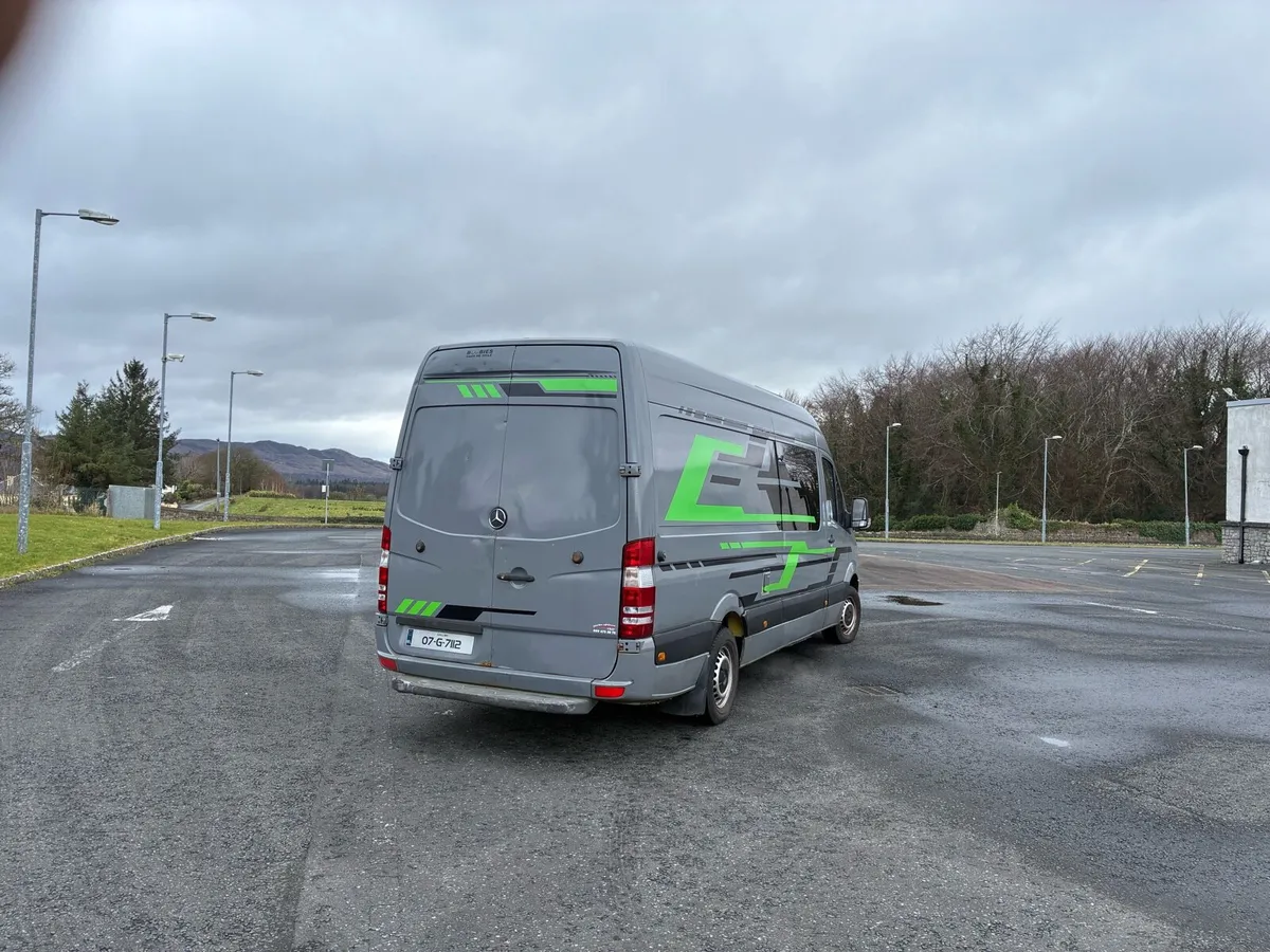 Mercedes sprinter race van - Image 4