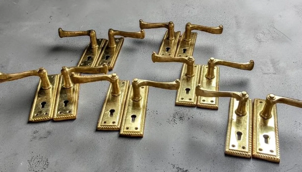 6 pairs of polished brass door handles - Image 1