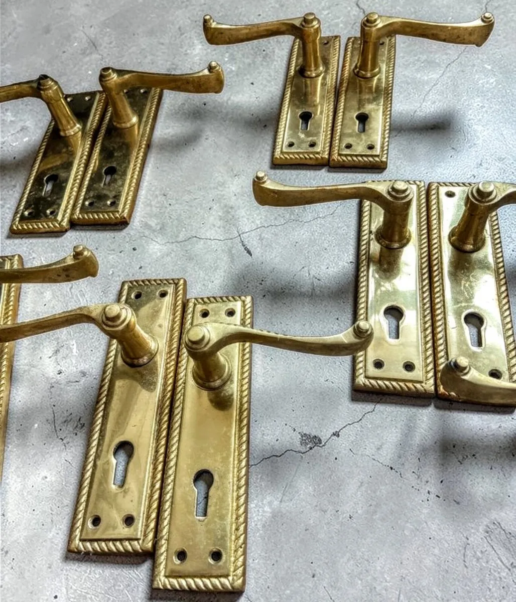 6 pairs of polished brass door handles - Image 2