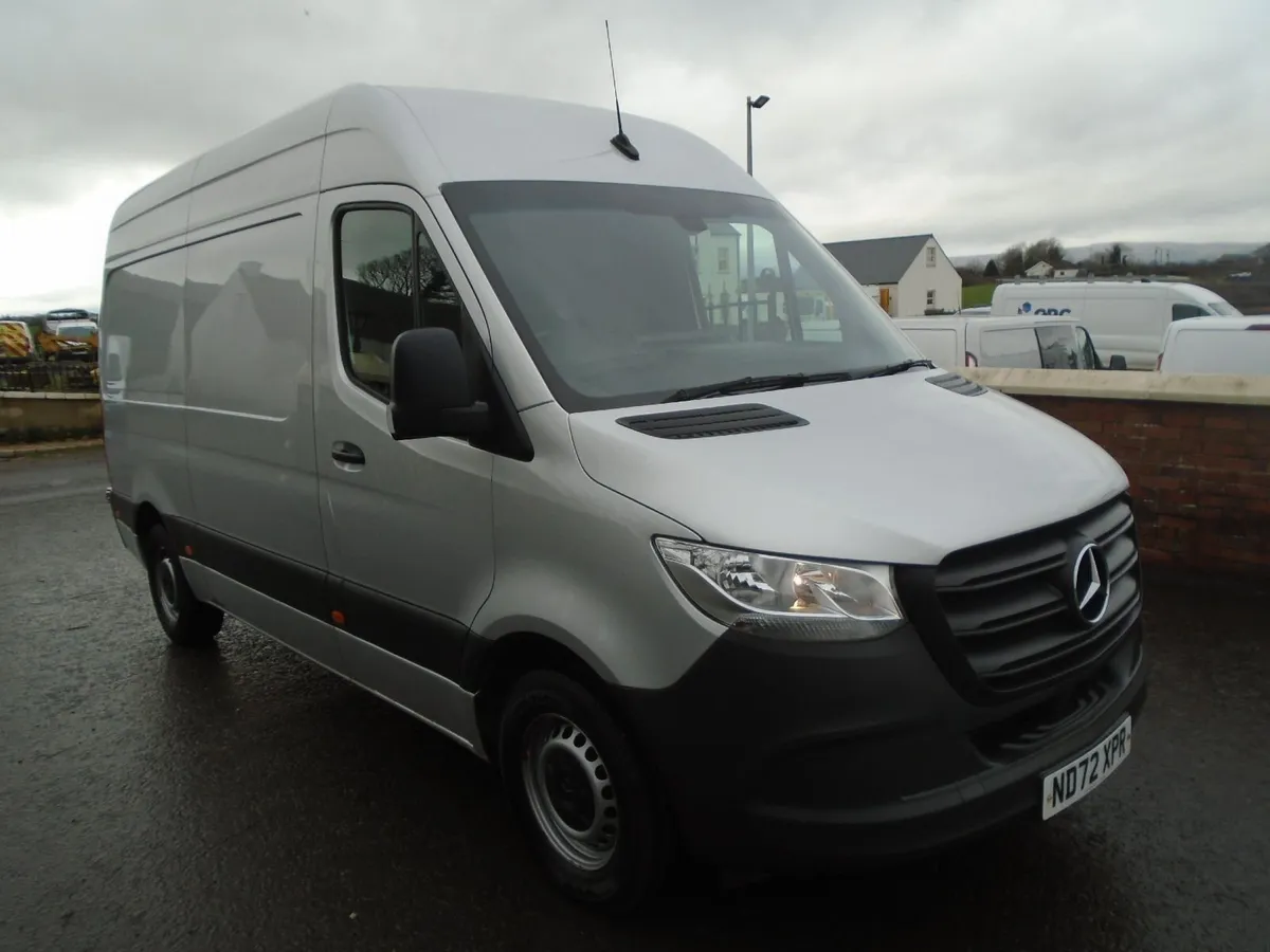 2023 Mercedes-Benz Sprinter 315CDI MWB HR RWD. - Image 1