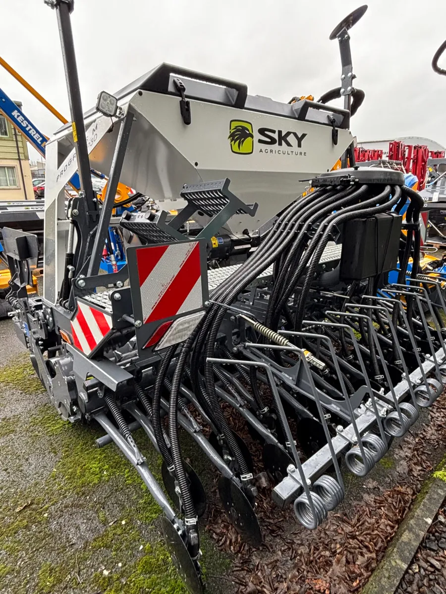 SKY Agriculture Progress M P30 Drill - Image 1