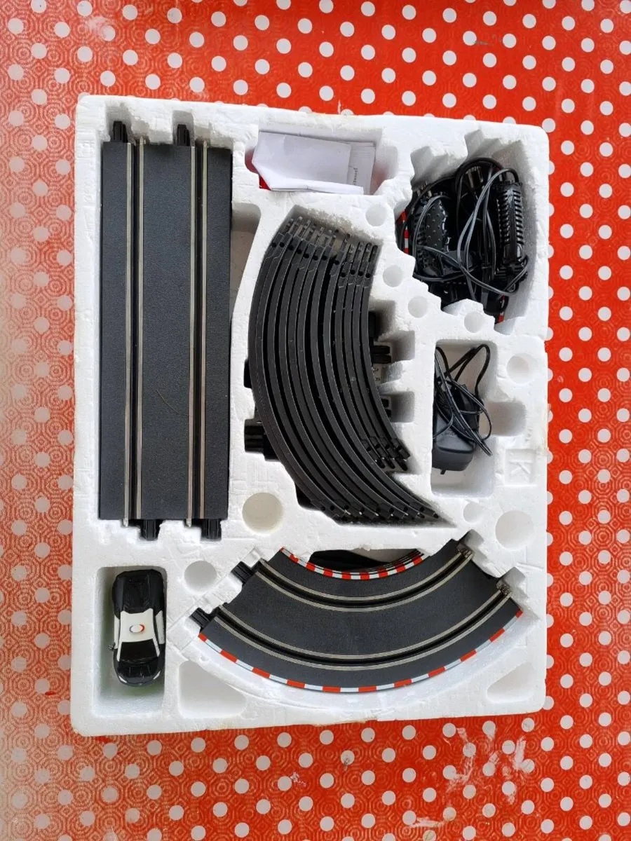 carrera go slot car set - Image 2