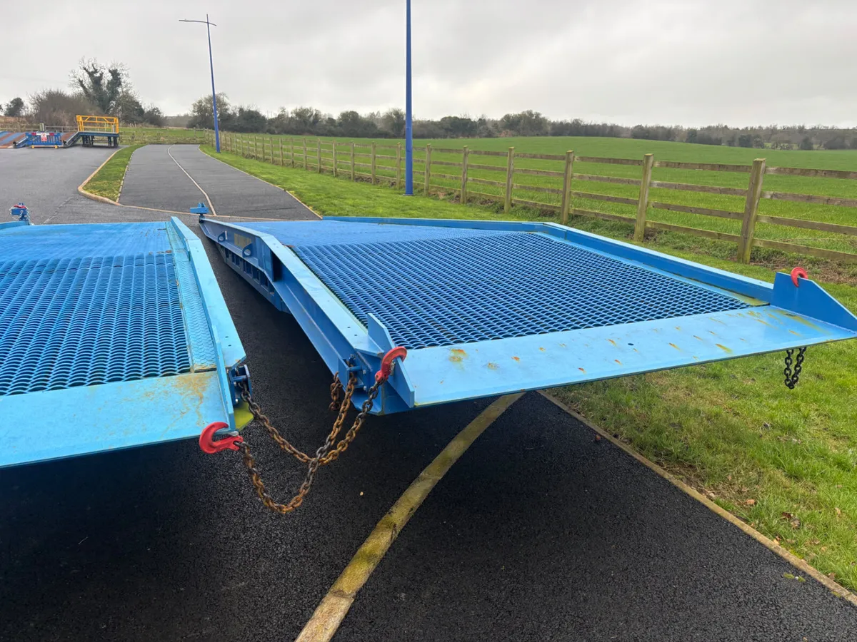 Mobile Forklift Loading ramps /Platform - Image 2