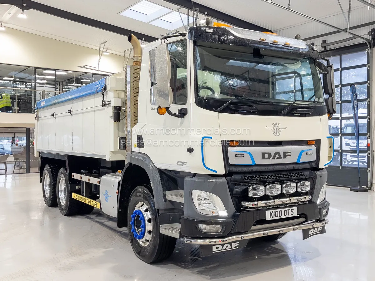 2020 DAF CF 370 INSULATED TAR SPEC TIPPER - Image 1