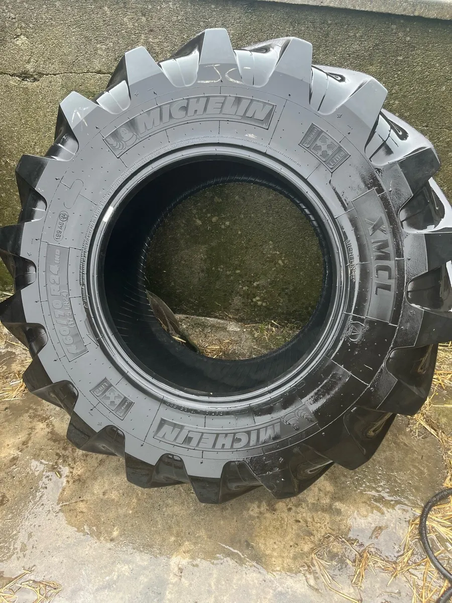 Loader Tyre - Image 2