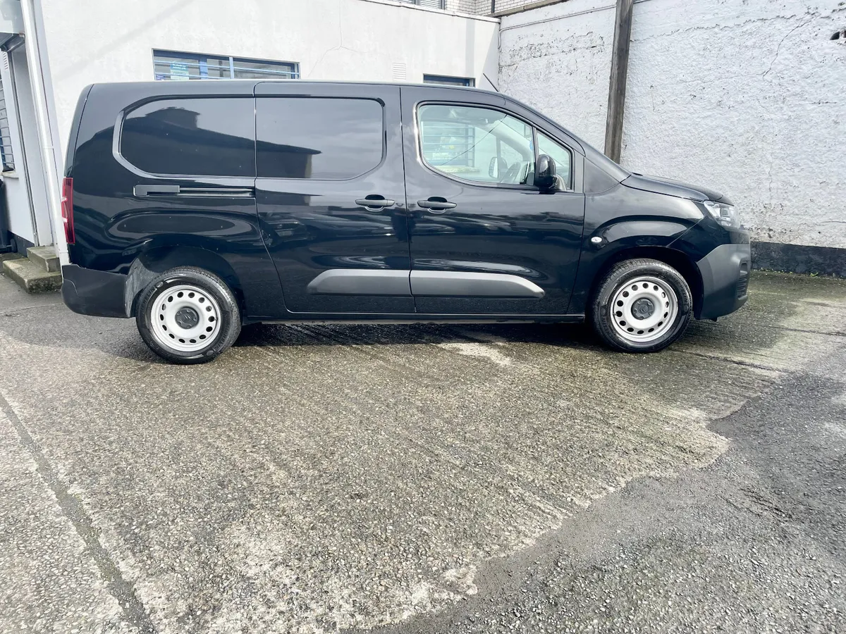 Citroen Berlingo 1.5 BLUE-HDI 100BHP LWB,2023 - Image 3