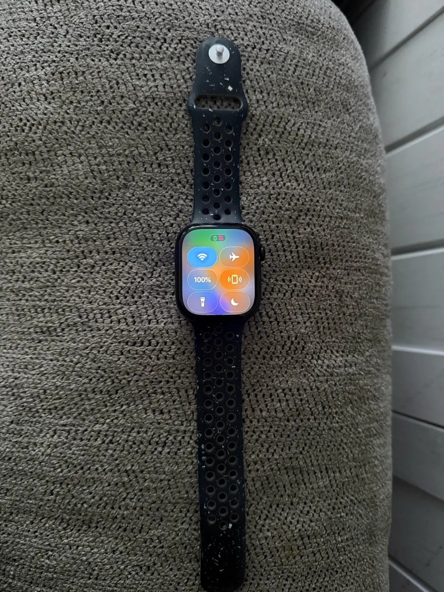 Apple Watch series 10 - Image 4