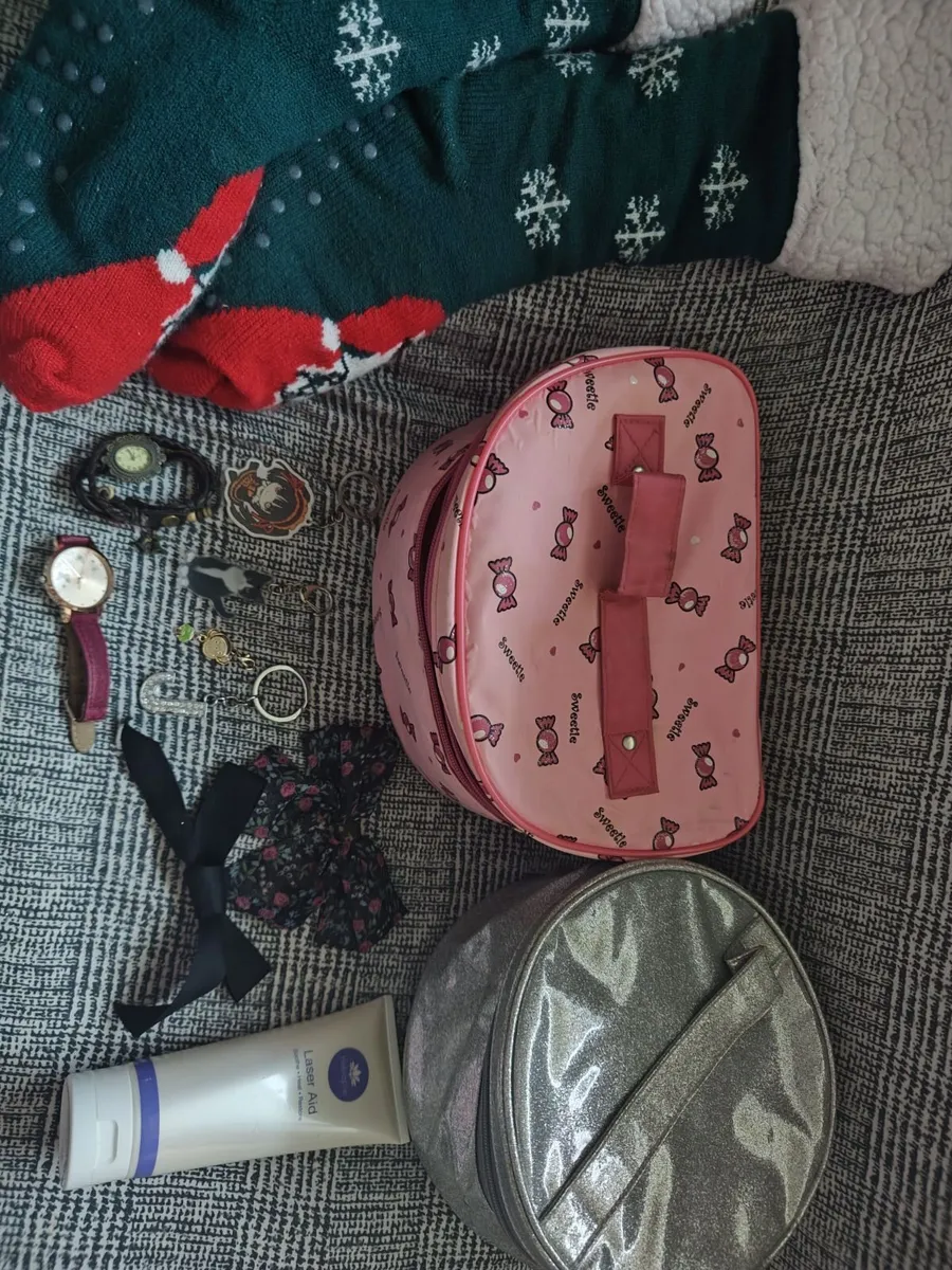 Accessories lot - Image 1