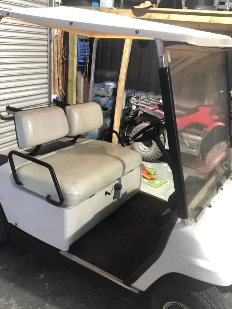 Yamaha petrol golf buggy - Image 1
