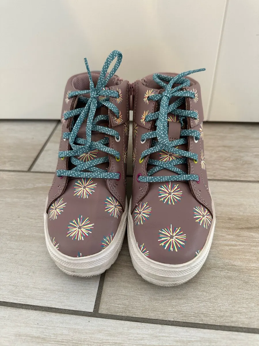 Girl shoes Clarks size 11 UK 29 EU - Image 1