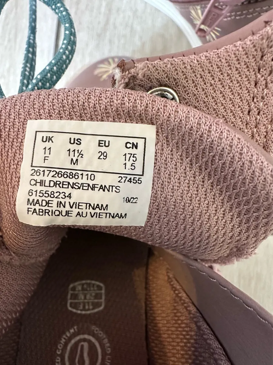 Girl shoes Clarks size 11 UK 29 EU - Image 3