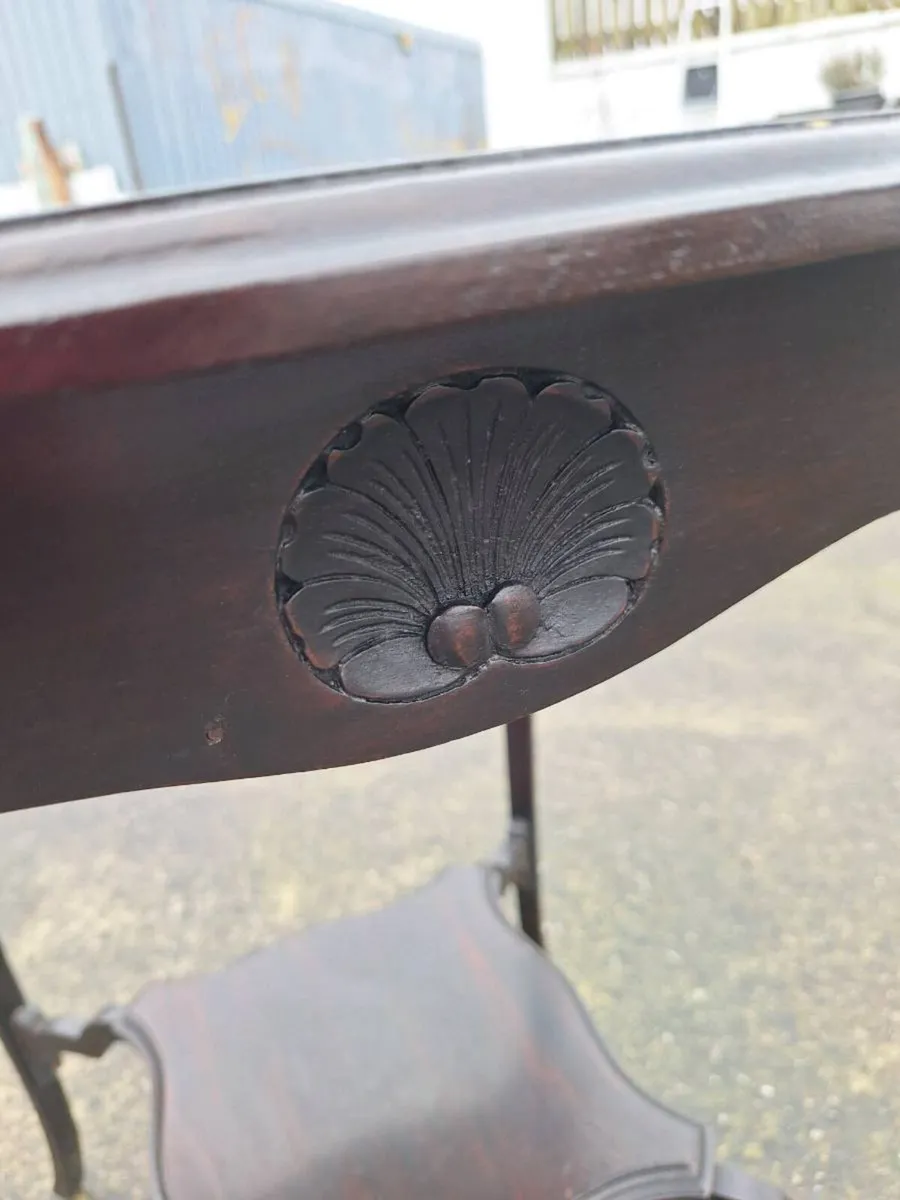 Edwardian mahogany scalloped edge side table - Image 3