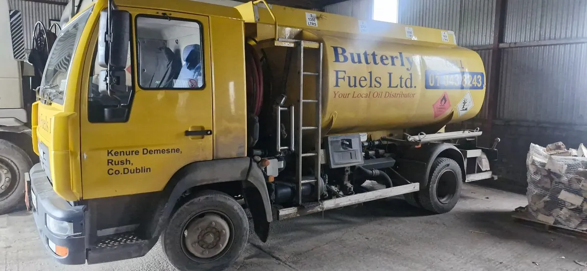 Man Other 2004 - Image 1