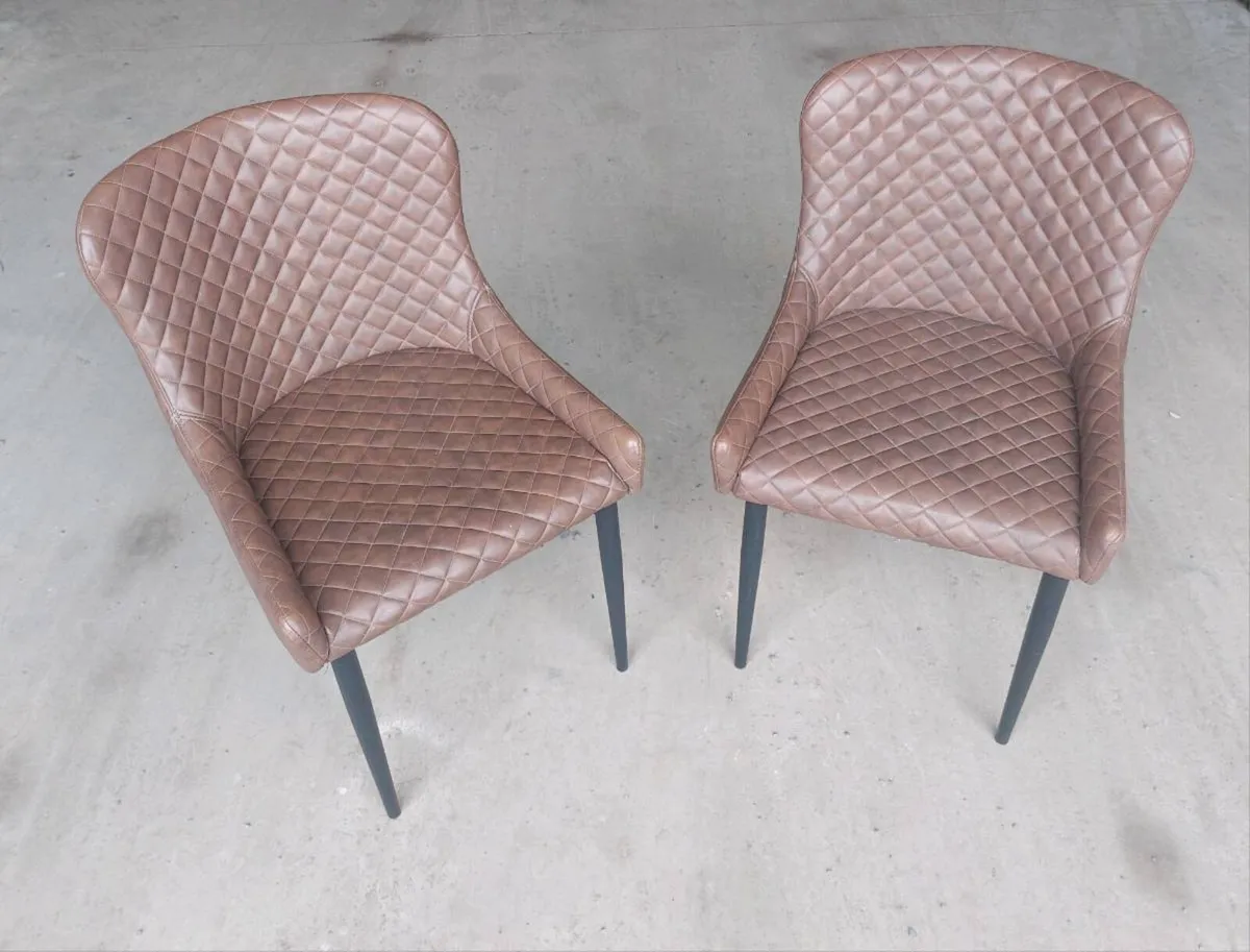 Pair of chairs - Image 1