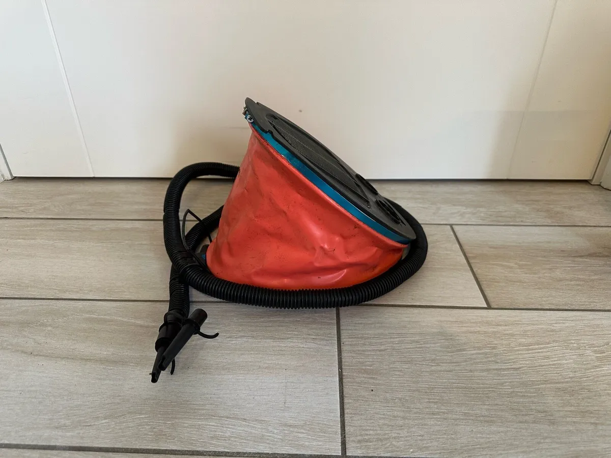 Foot Pump for inflatables - Image 1