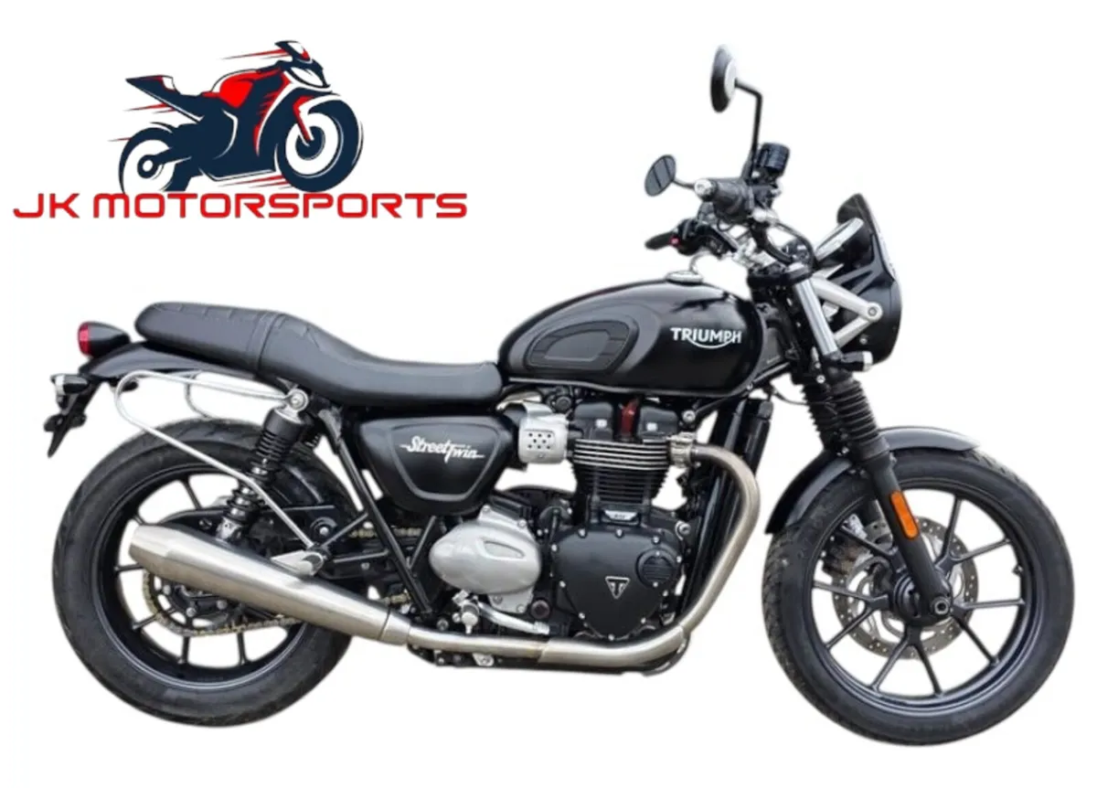 Triumph Street Twin 900 - Image 1