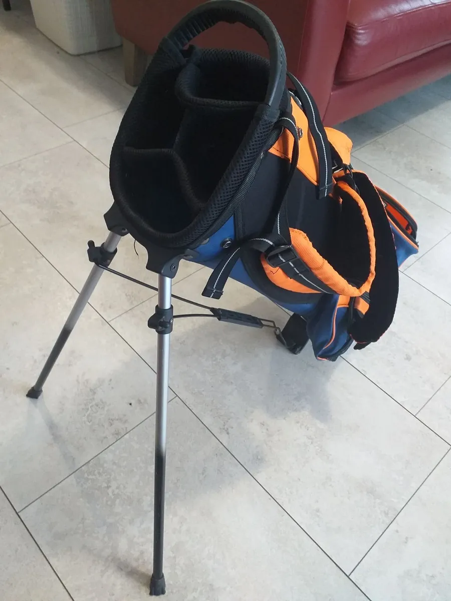 GOLF CLUBS and BAG.  CHILDREN - Image 2